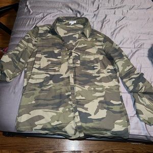 Express green camp bottom down shirt size large